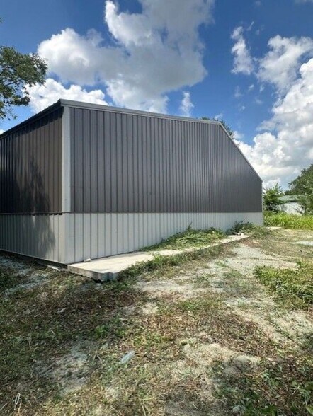 More Photos Of 248 Cosden Ave, Shidler Industrial For Sale