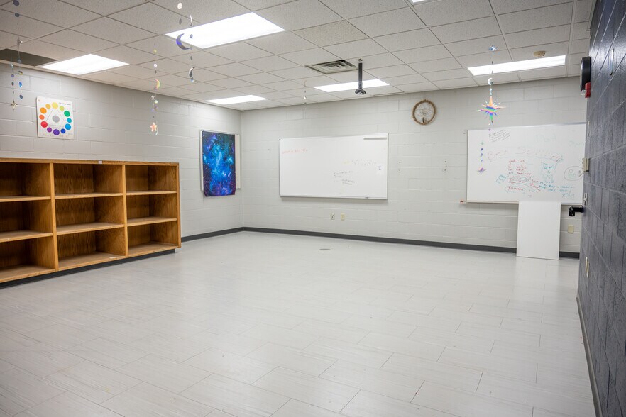 More Photos Of 201 Hoehn dr, Lyndon Station Specialty For Sale