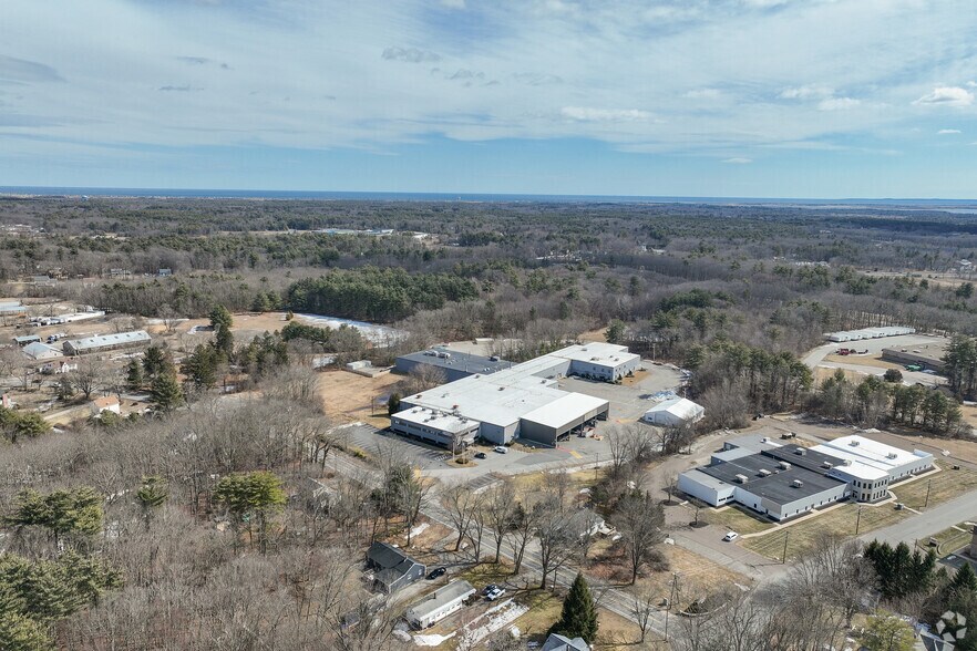 More Photos Of 79 Monroe St, Amesbury Manufacturing For Sale