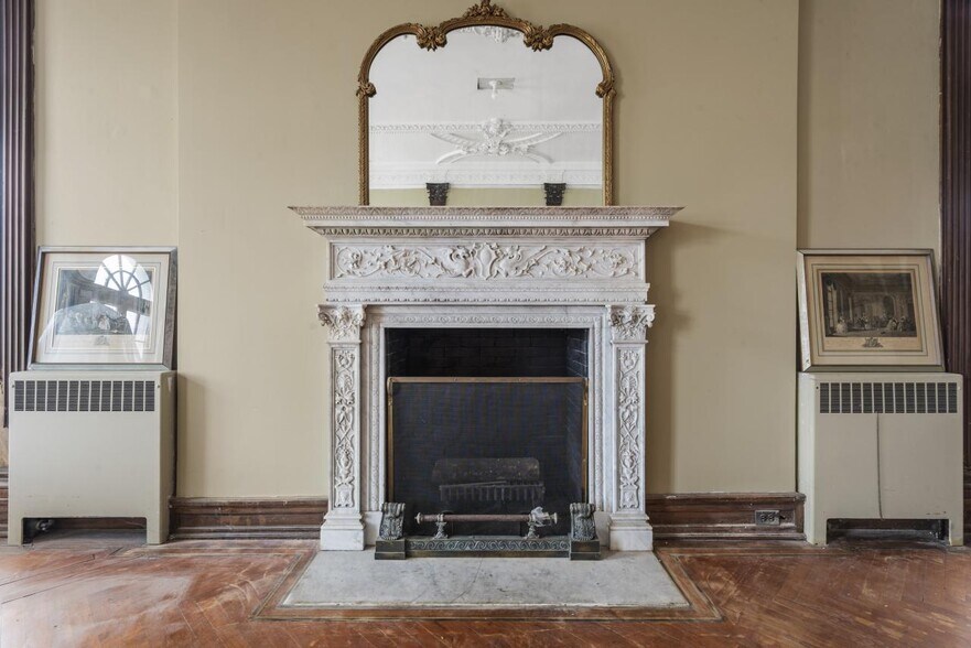 More Photos Of 8469 E Jefferson Ave, Detroit Office Residential For Sale