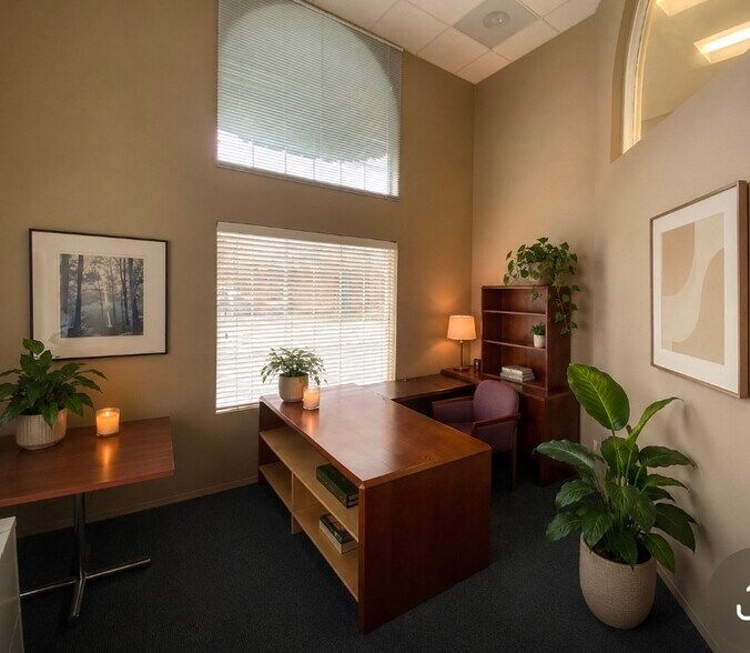 More Photos Of 8333 SE Stark St, Portland Office Residential For Lease