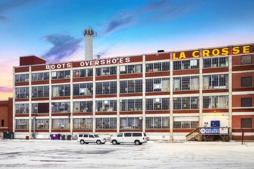Primary Photo Of 1401 Saint Andrew St, La Crosse Warehouse For Sale