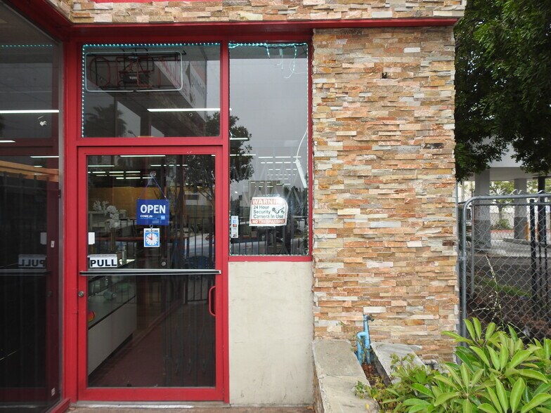 More Photos Of 6435 El Cajon Blvd, San Diego Storefront For Lease