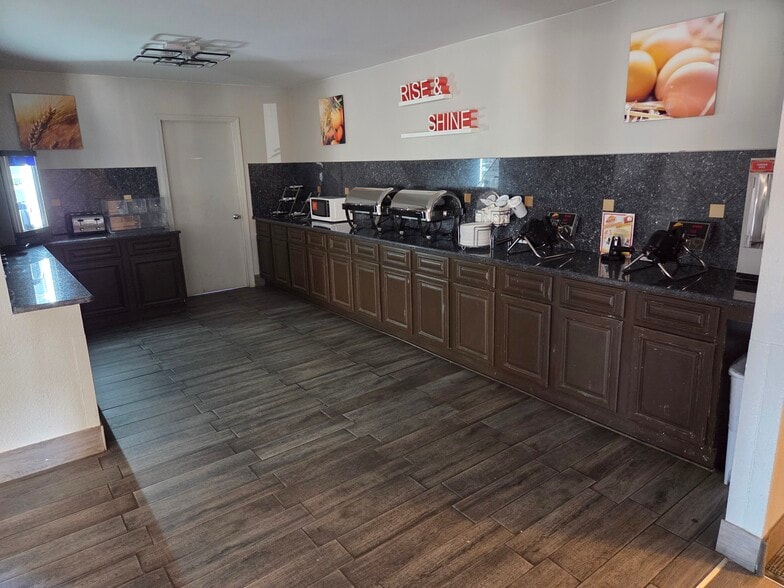 More Photos Of 569 Harry L Dr, Johnson City Hotel For Sale