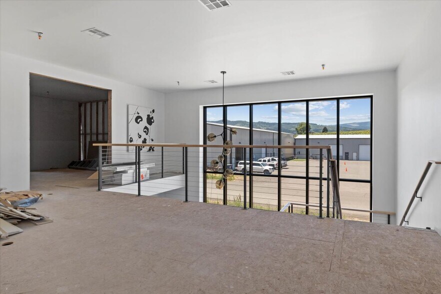 More Photos Of 3030 Lower Mill Dr, Hood River Industrial For Sale