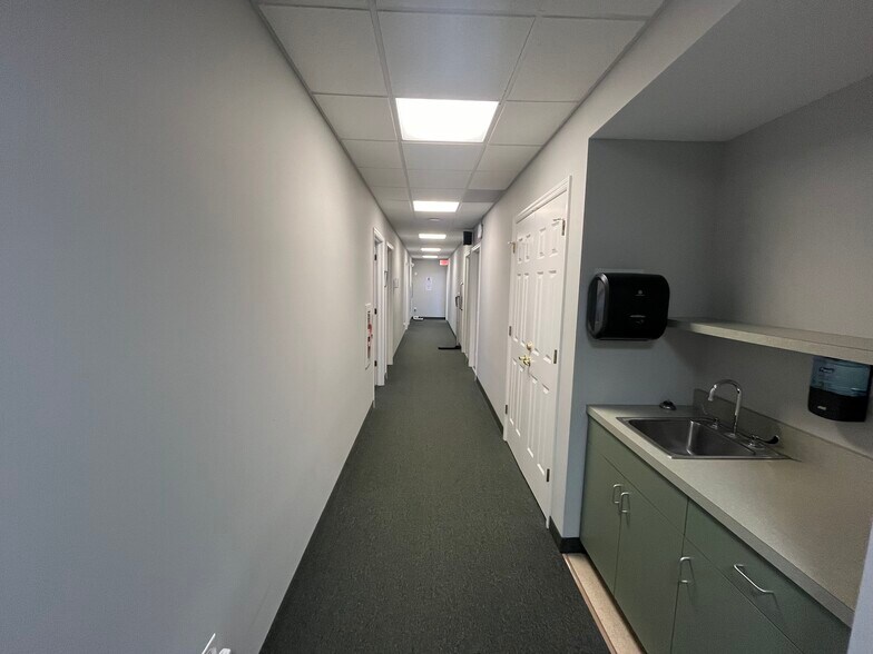 More Photos Of 40 Bey Lea Rd, Toms River Medical For Sale