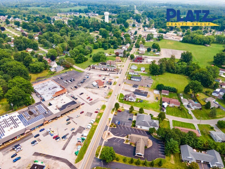 More Photos Of Mew Middletown Plaza, New Middletown Unknown For Lease