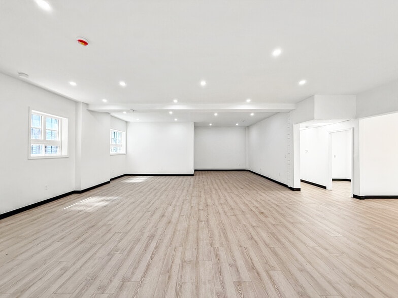 More Photos Of 64 Dewey St, Worcester Office For Sale