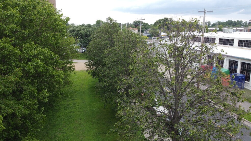 More Photos Of 917 18th NE Ave, Minneapolis Land For Sale