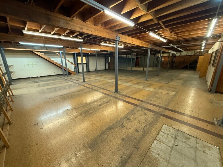 More Photos Of 1038 Petaluma Hill Rd, Santa Rosa Freestanding For Lease