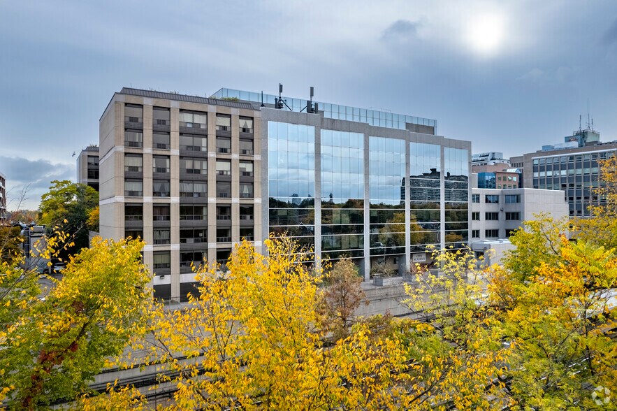 More Photos Of 1910-1920 Yonge St, Toronto Office Residential For Lease