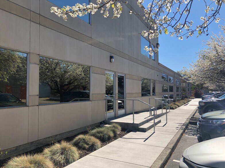 More Photos Of 105 Morris St, Sebastopol Office For Lease