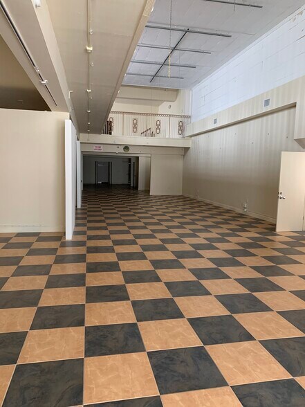 More Photos Of 19-33 N Federal Hwy, Dania Freestanding For Sale