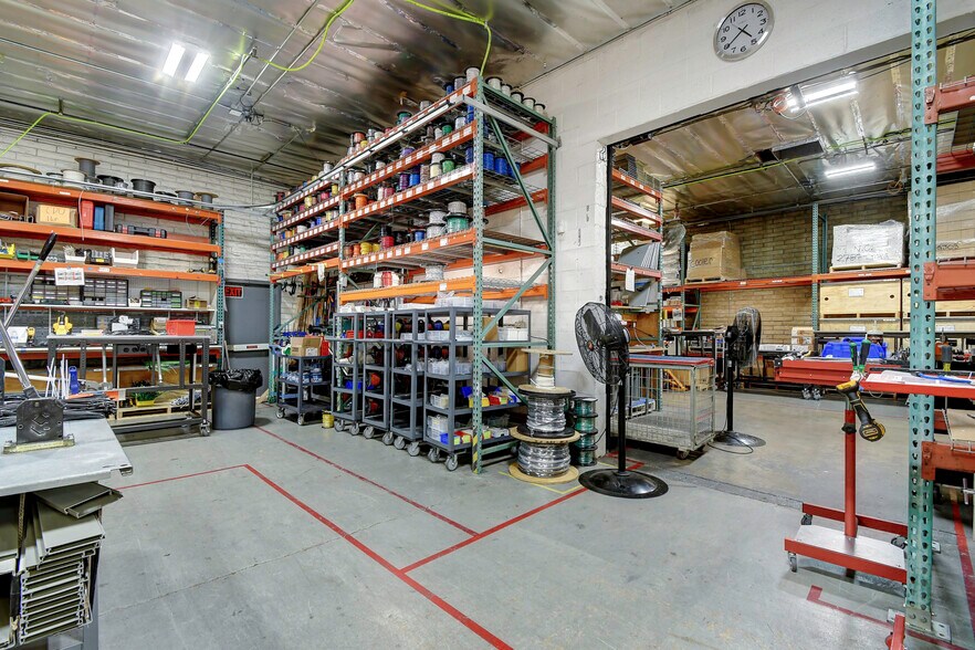 More Photos Of 2928 N 30th St, Phoenix Warehouse For Lease