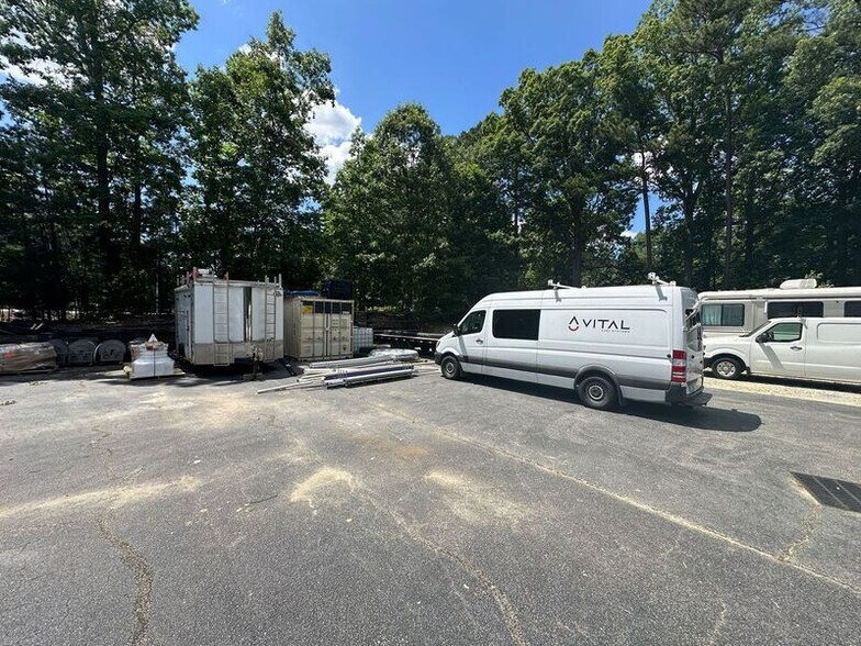 More Photos Of 1070-1078 Classic Rd, Apex Showroom For Sale