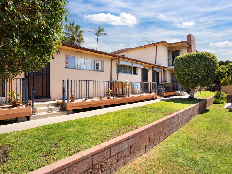 Primary Photo Of 612 Illinois Ct, El Segundo Apartments For Sale