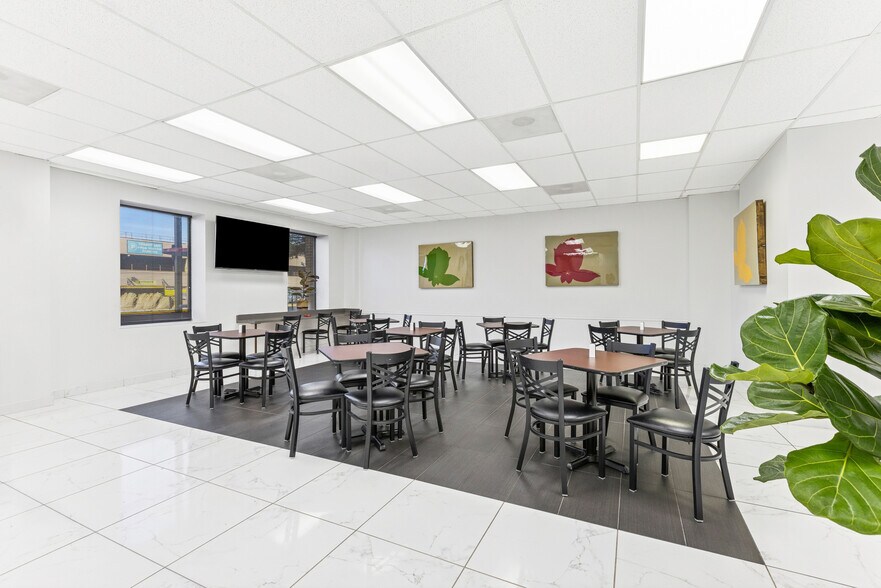 More Photos Of 2821 S Parker Rd, Aurora Office For Lease