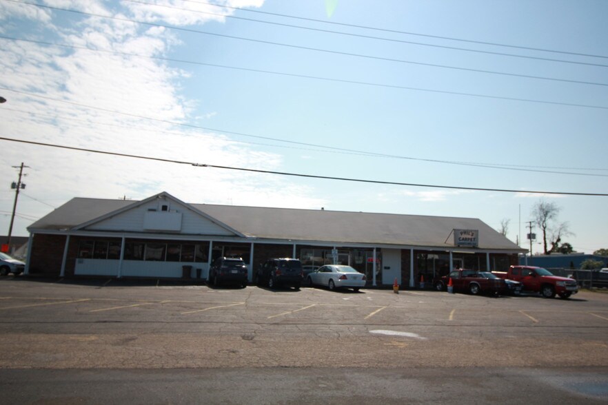 More Photos Of 3003 Harrisburg Rd NE, Canton Warehouse For Sale