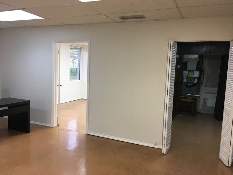 More Photos Of 6950-7190 NW 12th St, Miami Warehouse For Lease