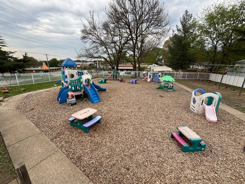 More Photos Of 2451 Willott Rd, Saint Peters Daycare Center For Sale