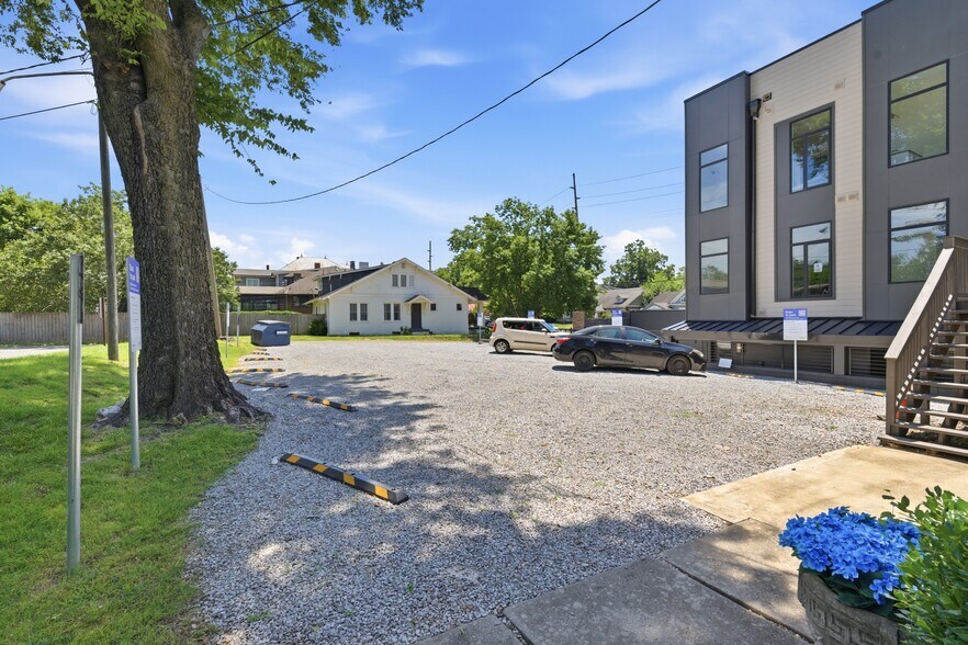 More Photos Of 203 N 11th St, Nashville Storefront Retail Office For Sale