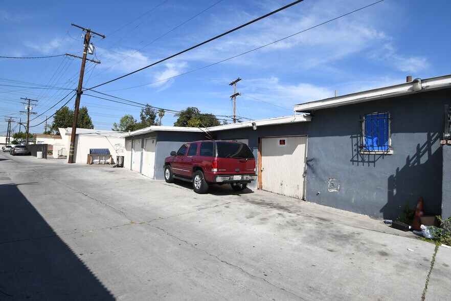More Photos Of 19 E 69th St, Long Beach Multifamily For Sale