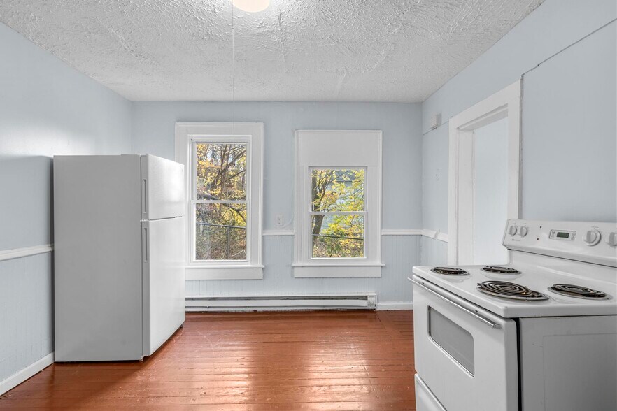 More Photos Of 156 Orange St, Waterbury Apartments For Sale