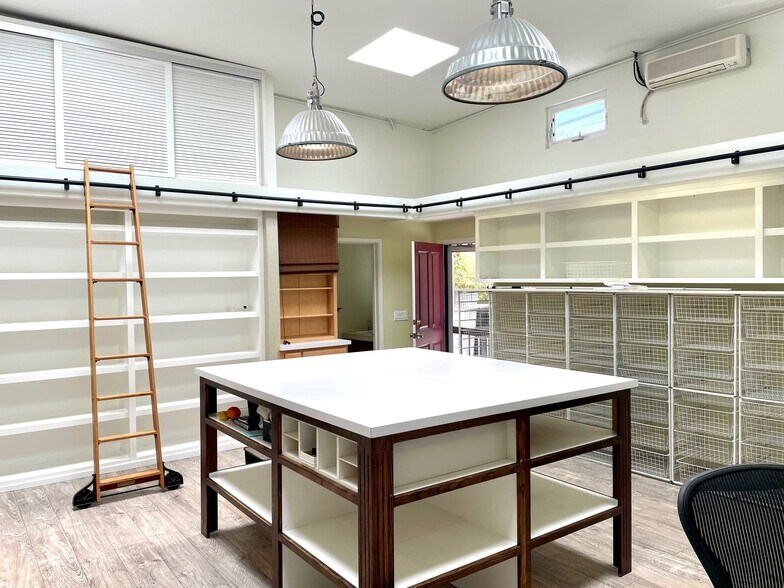 More Photos Of 242 26th St, Santa Monica Medical For Lease