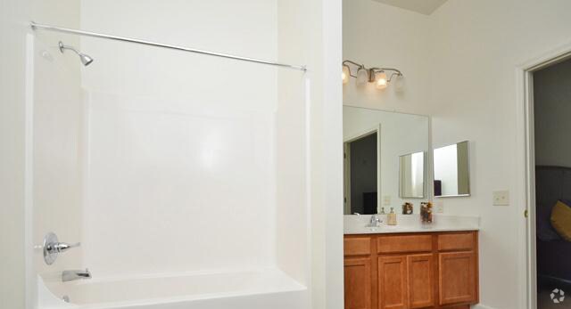 More Photos Of 1220 N King St, Hampton Apartments For Lease