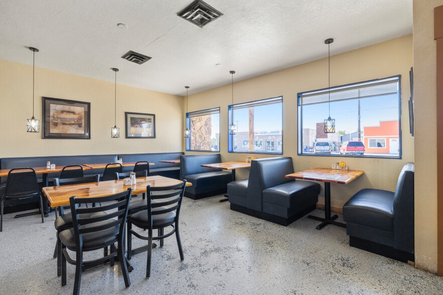 More Photos Of 2126 Broadway st, Malin Sports And Entertainment For Sale