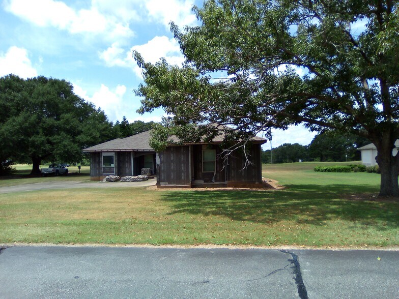 More Photos Of 160 Canterbury Dr, Eufaula Multifamily For Sale