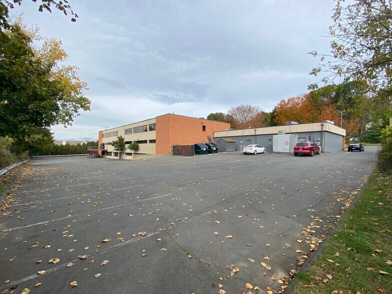 More Photos Of 714-742 West St, Southington Storefront Retail Office For Sale