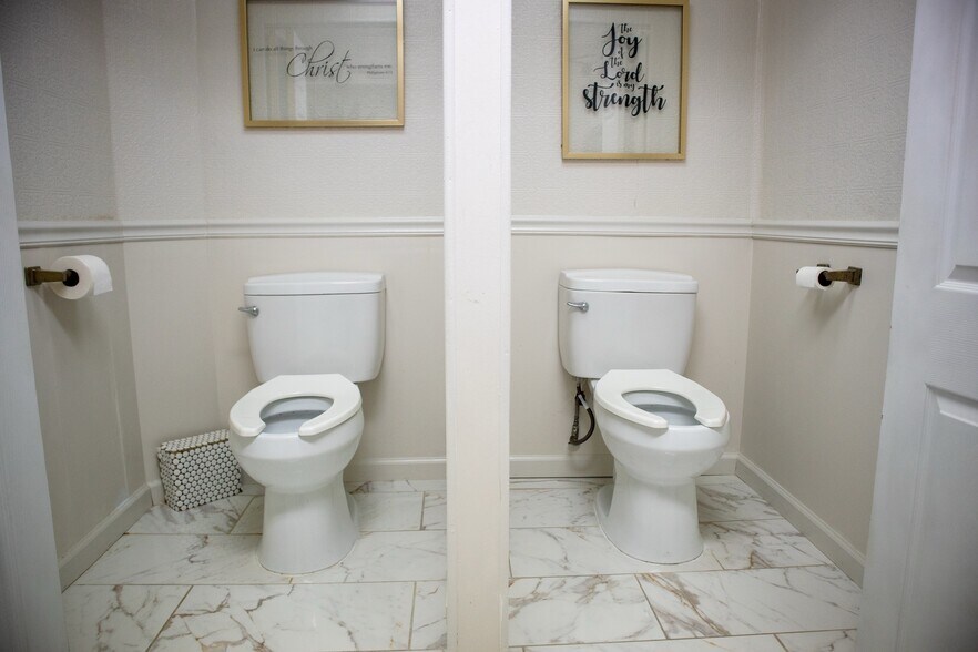 More Photos Of 4424 8th St, Ecorse Religious Facility For Sale