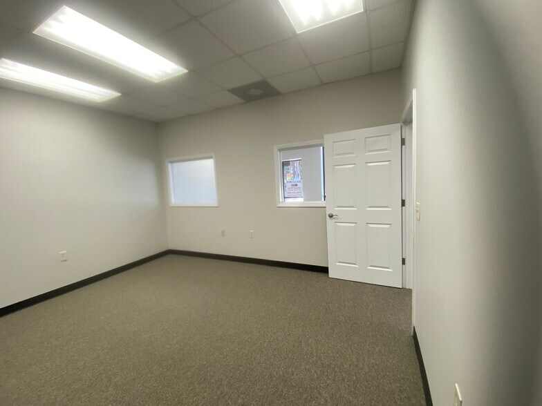 More Photos Of 3811 Tarheel Dr, Raleigh Warehouse For Lease