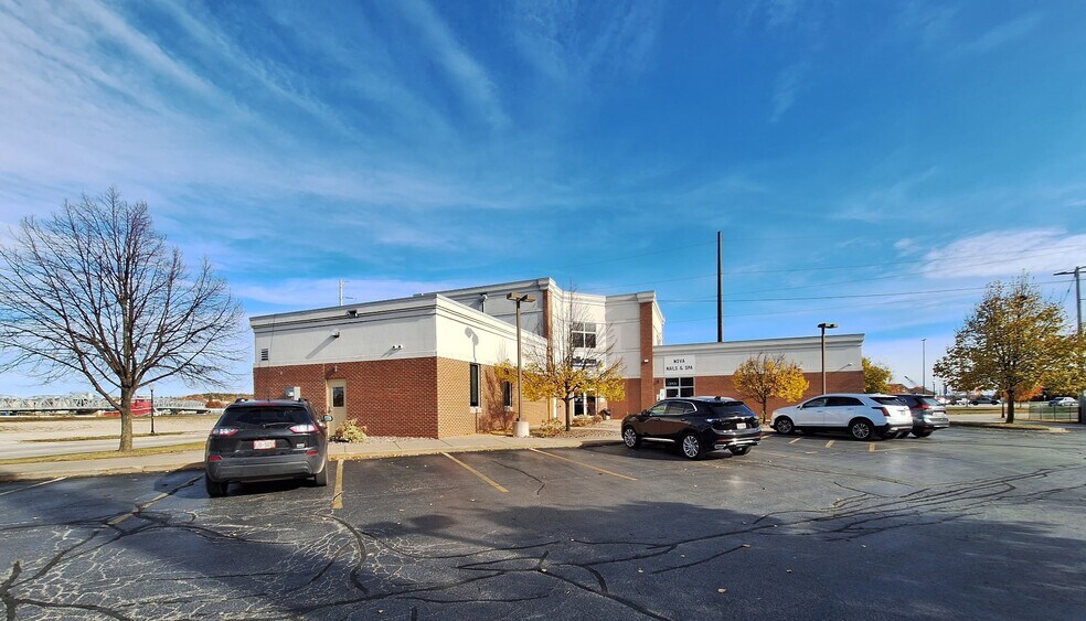 More Photos Of 67 E Maple St, Sturgeon Bay Storefront Retail Office For Sale