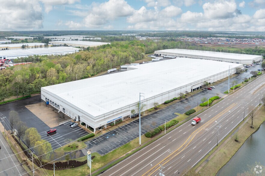 More Photos Of 4685-4715 Shelby Dr E, Memphis Distribution For Lease