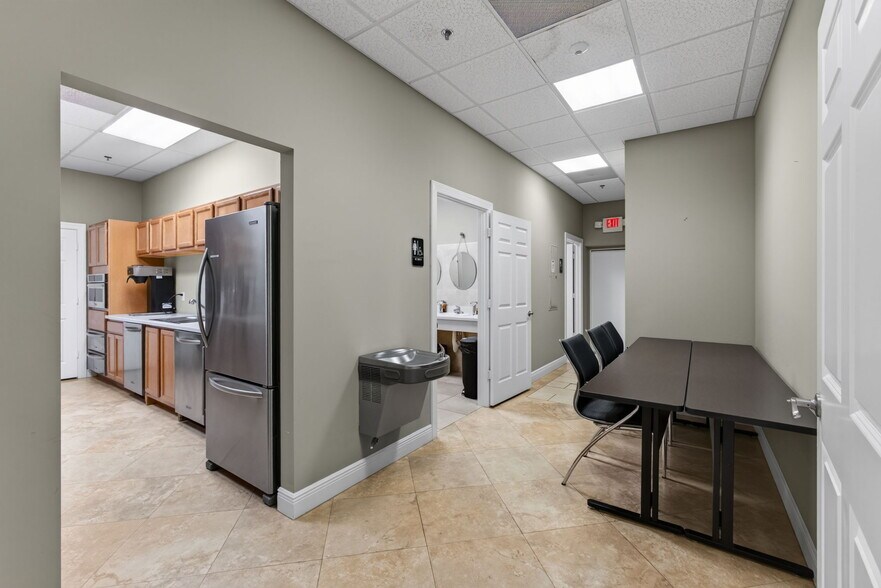 More Photos Of 2151 S Alternate A1A Hwy, Jupiter Medical For Sale
