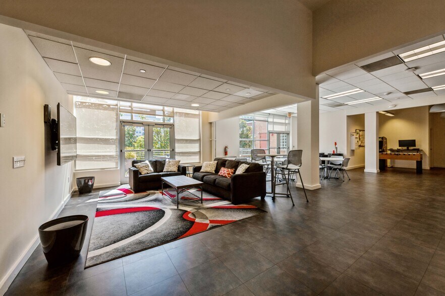 More Photos Of 410 Glenwood Ave, Raleigh Office For Sale