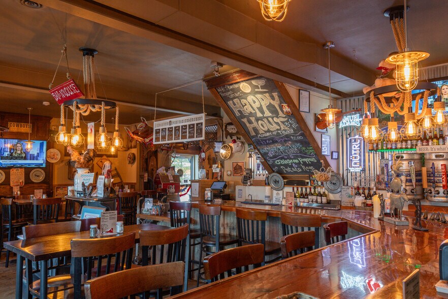 More Photos Of 690 Bath Rd, Wiscasset Freestanding For Sale