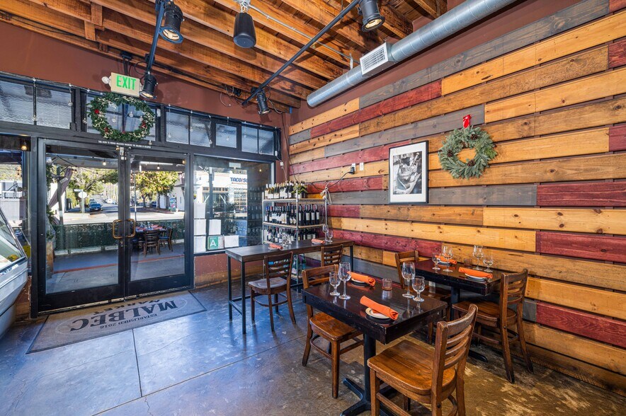 More Photos Of 1632 Colorado Blvd, Los Angeles General Retail For Sale