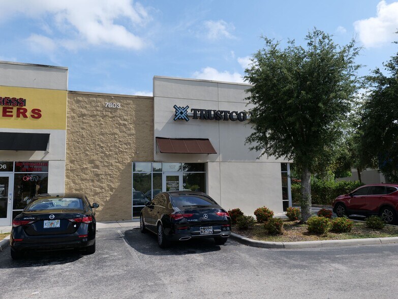 More Photos Of 7803 E Colonial Dr, Orlando Unknown For Lease