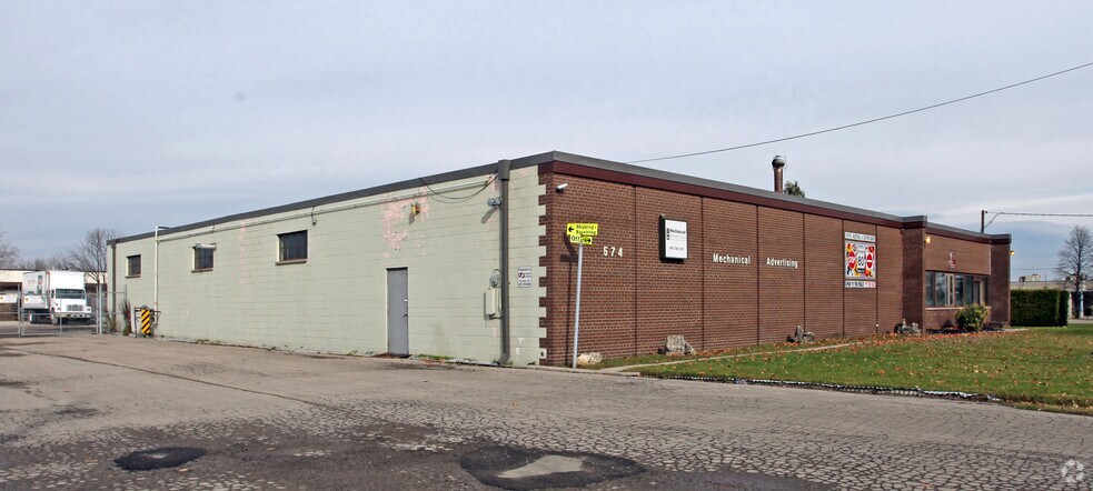 Primary Photo Of 574 Wentworth St E, Oshawa Warehouse For Sale