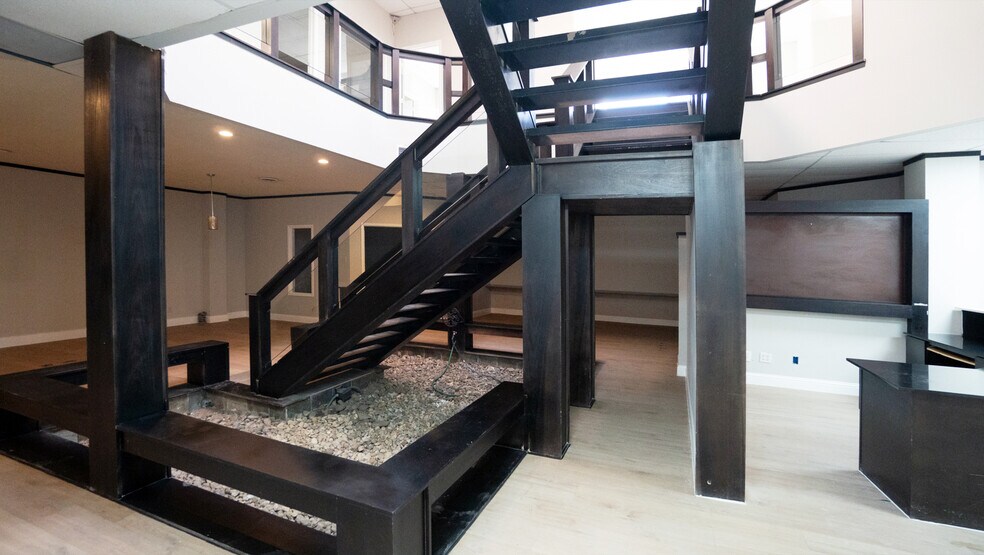 More Photos Of 9220 Rasmus Dr, Houston Warehouse For Lease