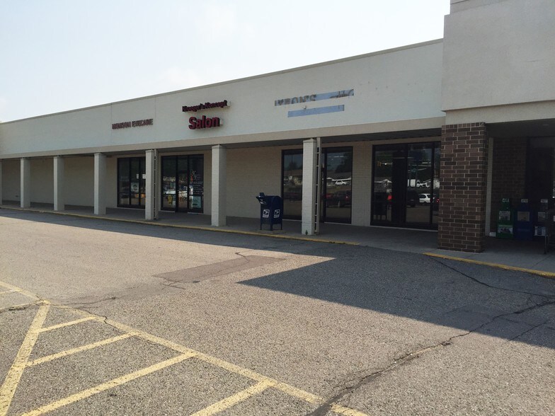 More Photos Of 1230 State St N, Waseca Storefront For Sale