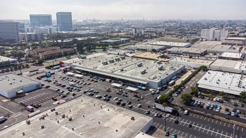 More Photos Of 2031 E Mariposa Ave, El Segundo Office For Lease