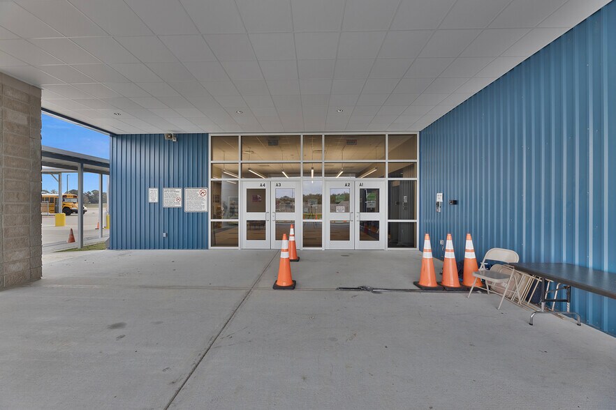 More Photos Of 7720 Park North Dr, Beaumont Schools For Sale