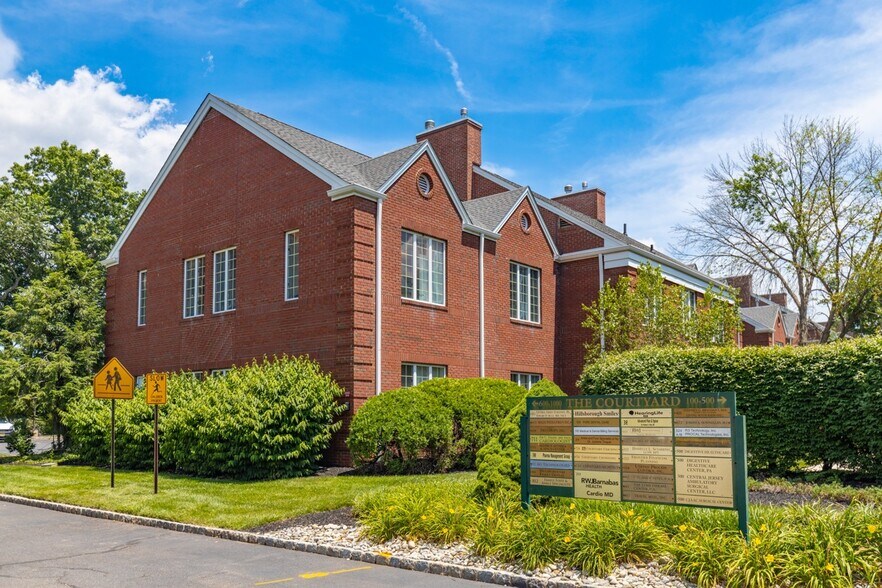 More Photos Of 821-824 Courtyard Dr, Hillsborough Office For Lease