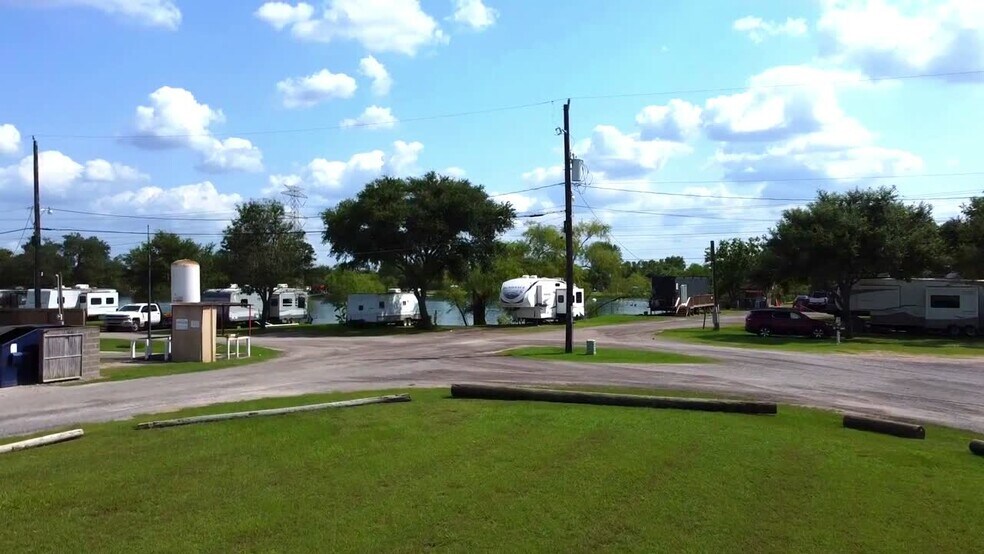 Primary Photo Of 19230 Morris Ave, Manvel Trailer Camper Park For Sale
