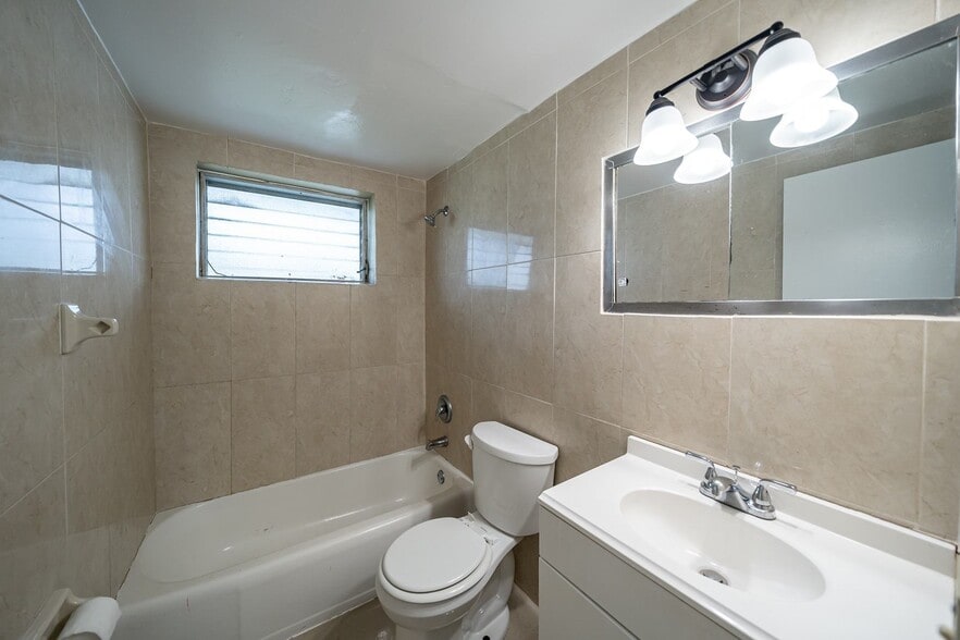 More Photos Of 1241-1251 W River Dr, Margate Apartments For Sale