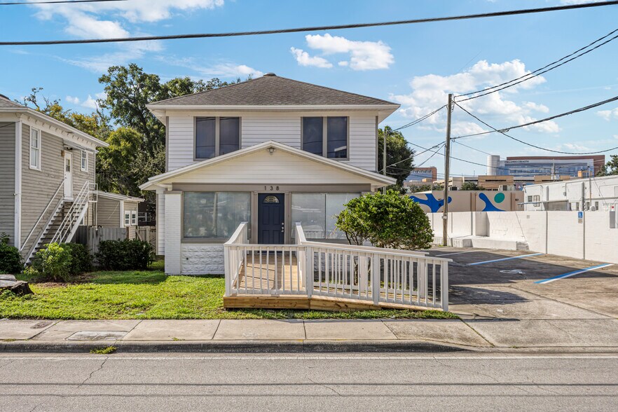 Primary Photo Of 138 E Gore St, Orlando Medical For Sale